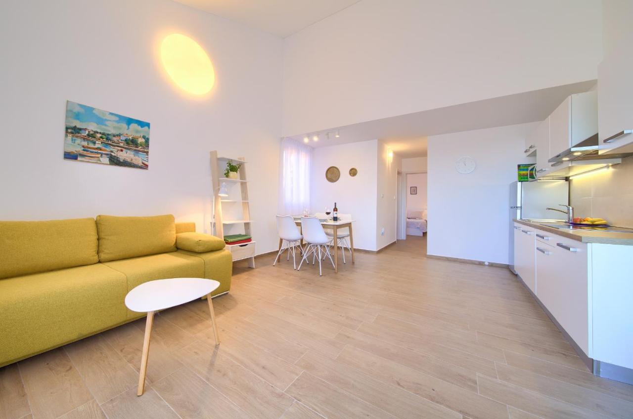 Apartments Meri Нивице Екстериор снимка