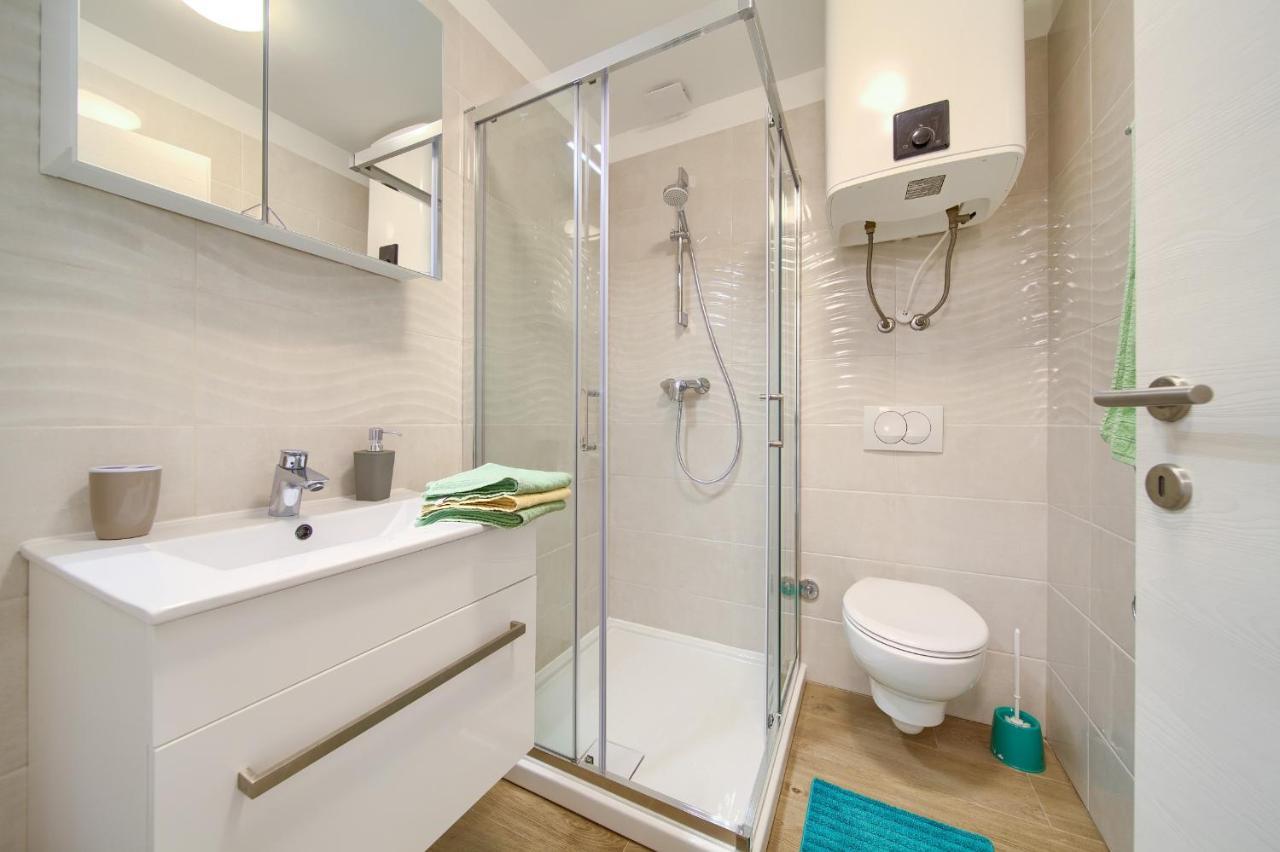 Apartments Meri Нивице Екстериор снимка